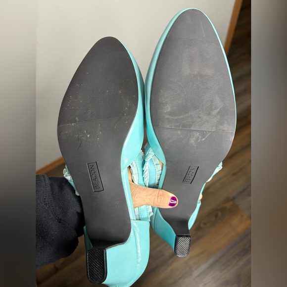 Softwear By Beacon Vintage Kitten Heel Closed Toe Shoes 10W Blue Flirty Elegant - Picture 7 of 9